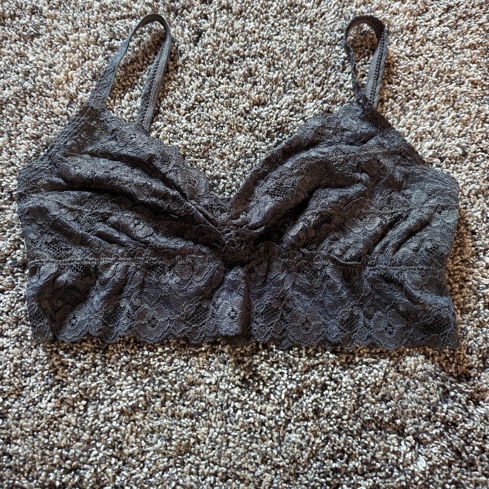 Sis sis intimates lace bralette size Medium